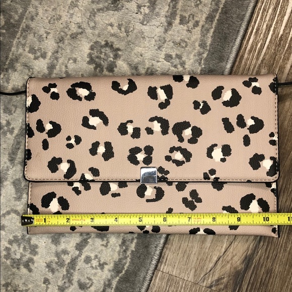 SOLD Cheetah Thin Crossbody Bag - Picture 3 of 7